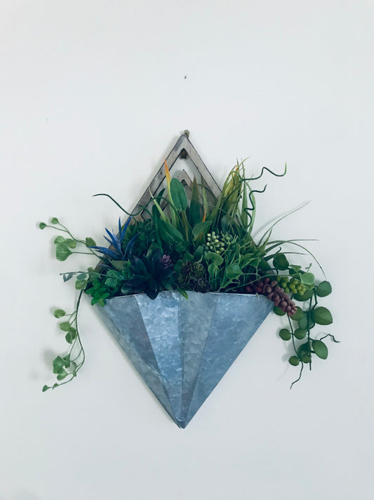 Metal Diamond Wall Planter