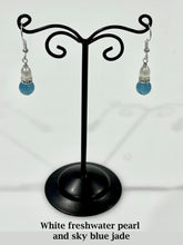 Load image into Gallery viewer, Earrings by Annie
