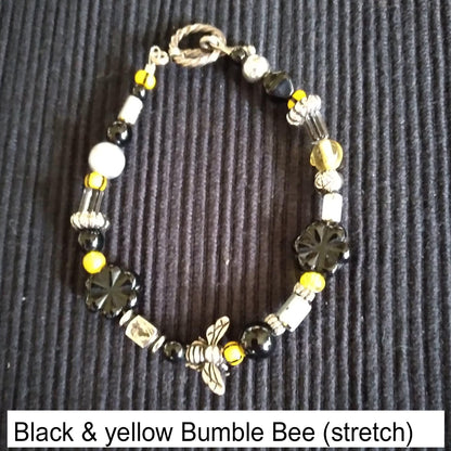 Blue & yellow bumble bee (clasp)