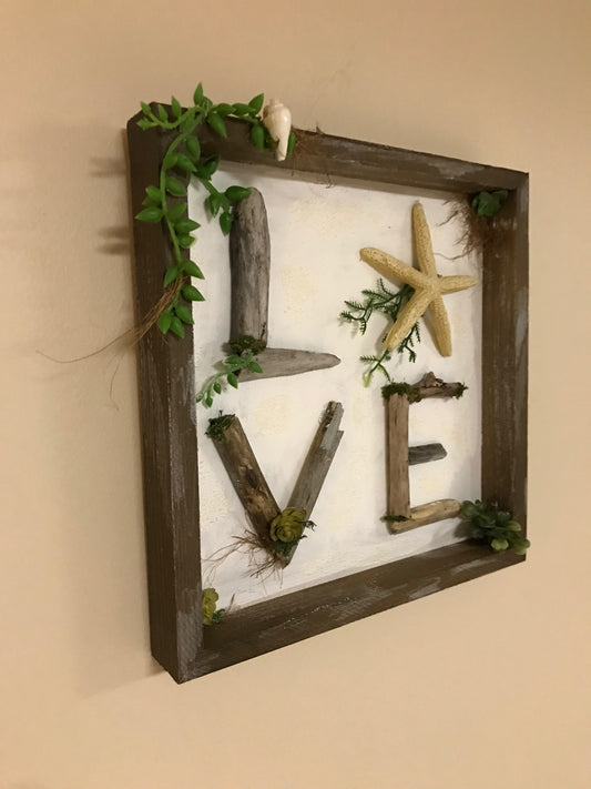 Love Starfish and Driftwood Sign